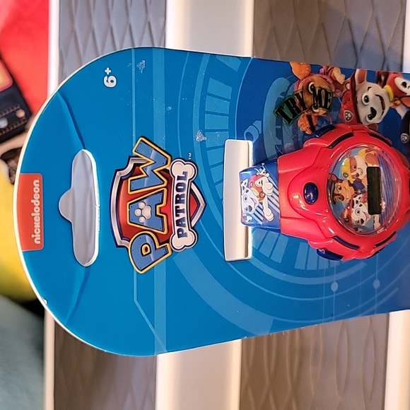 Brand new 2019 Kids Nickelodeon Paw Patrol Watch Flashing LCD watch - Picture 2 of 5